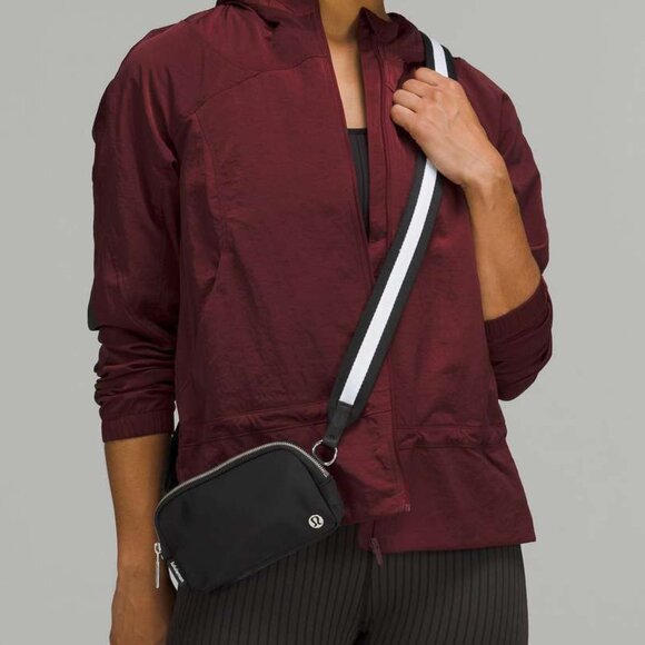 lululemon athletica Handbags - Lululemon Everywhere Crossbody Bag
